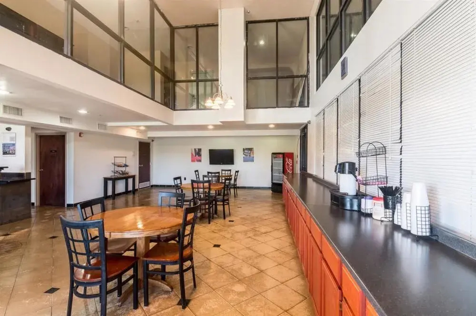 Premiere Inn & Suites