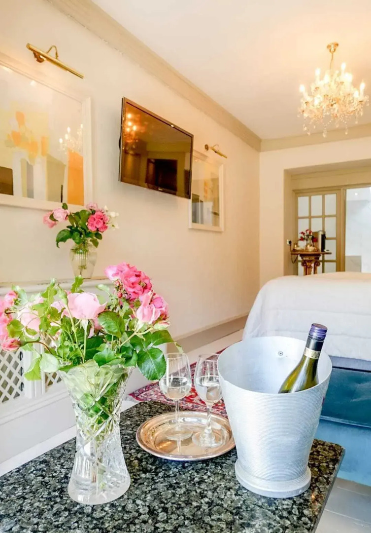 Cedar House Boutique B&B