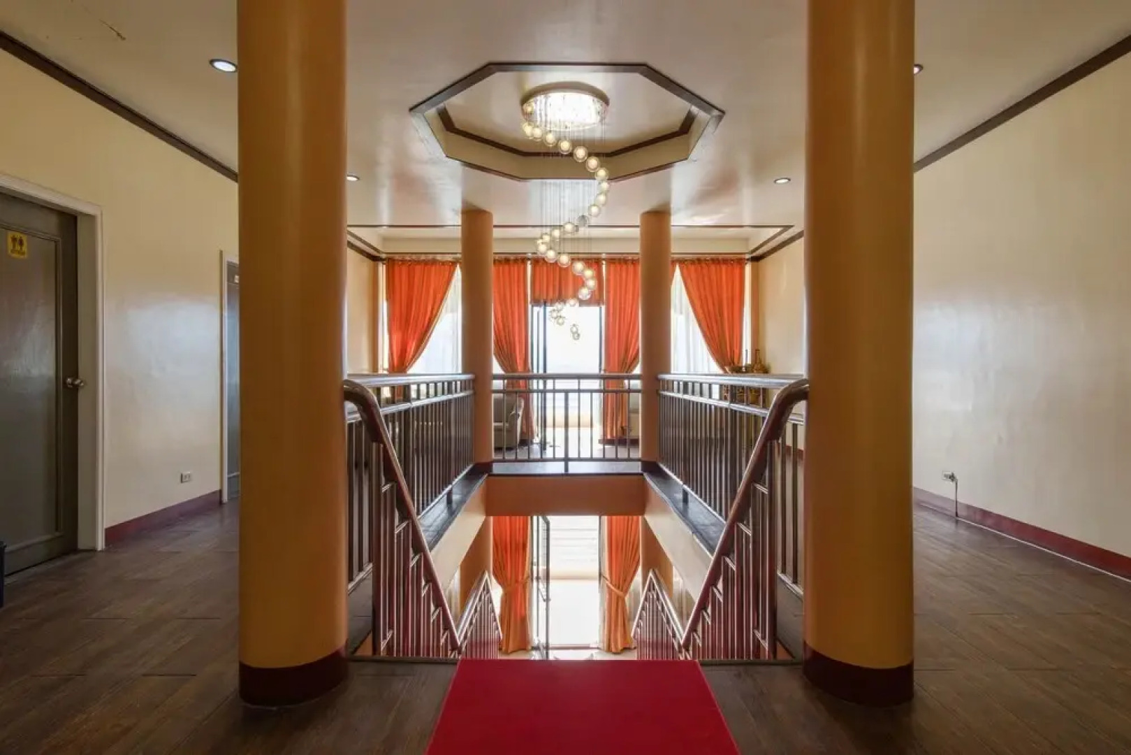 Seaborne Hotel by RedDoorz