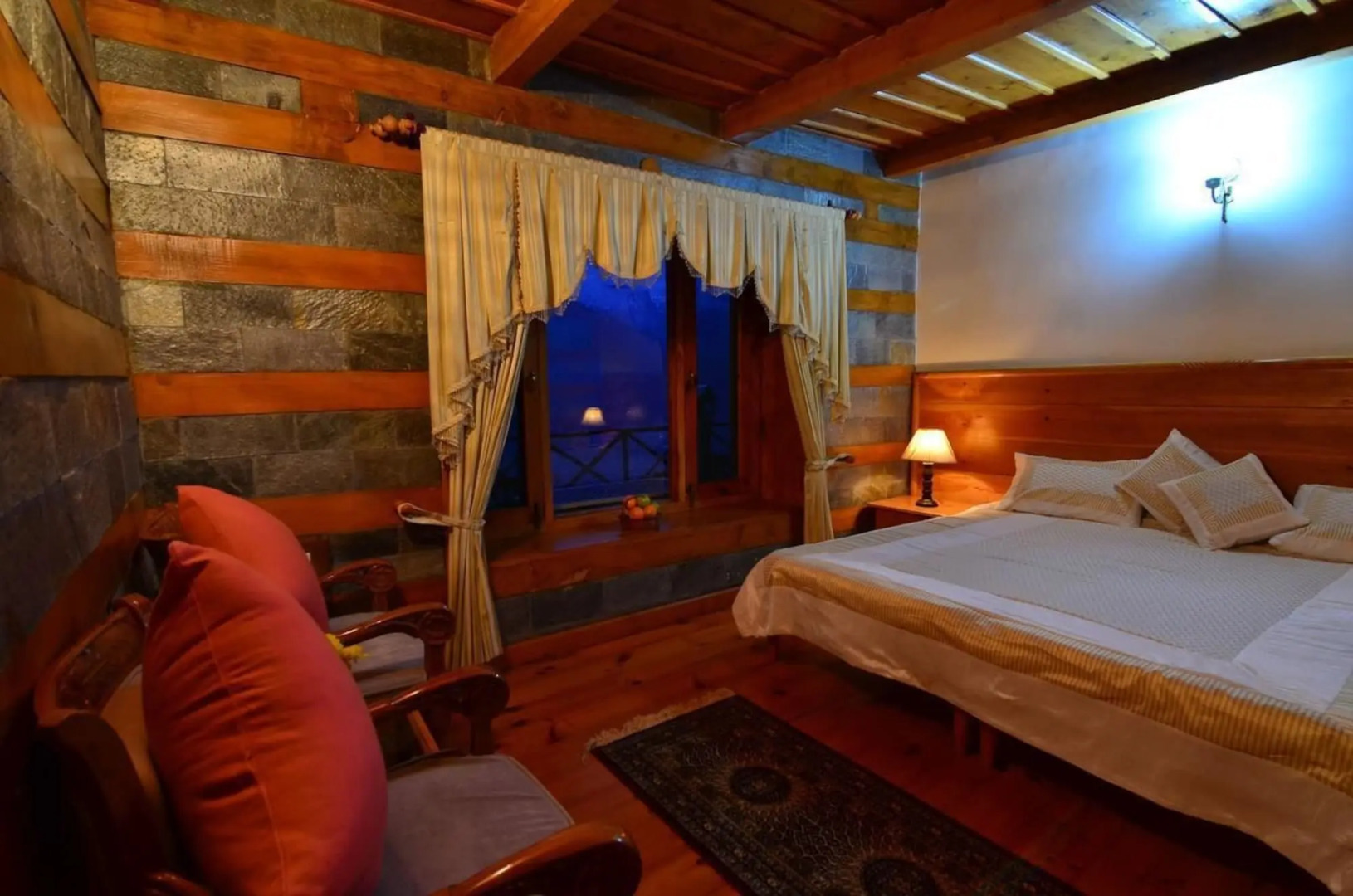 Himalayan Kothi Kais