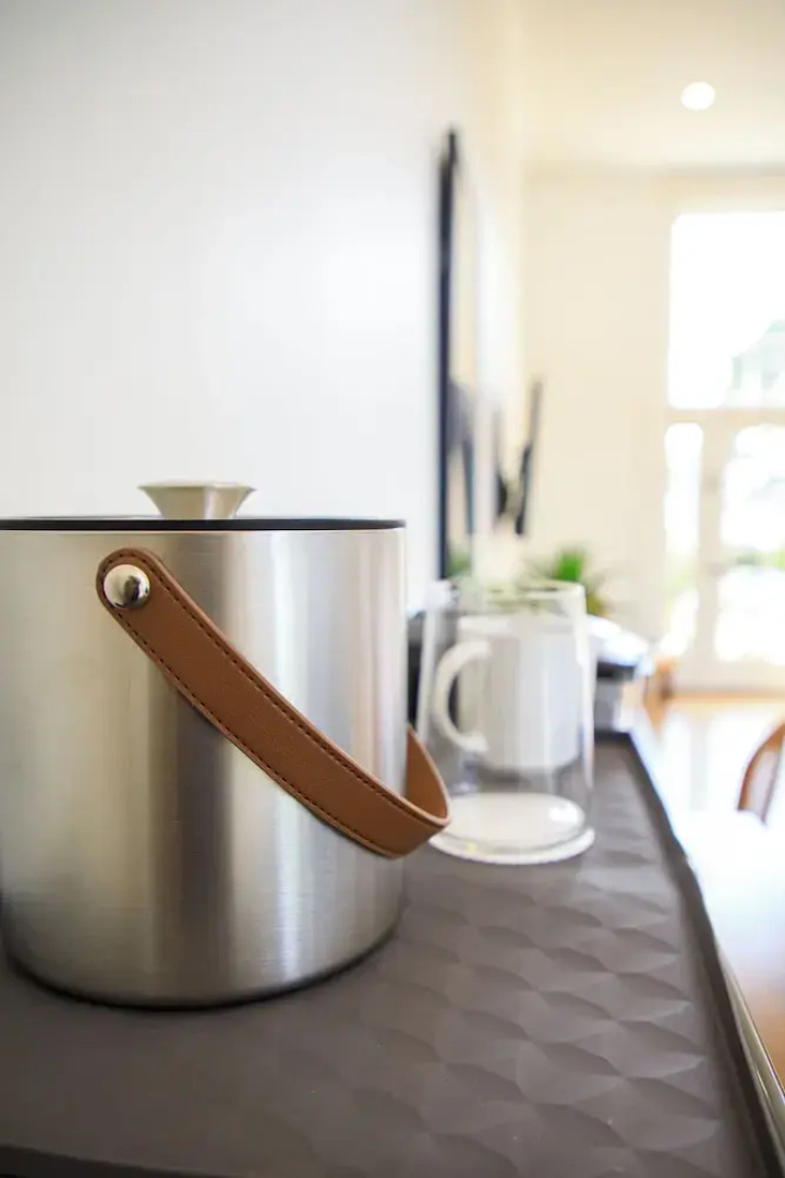 The Historic Schoolhouse Inn