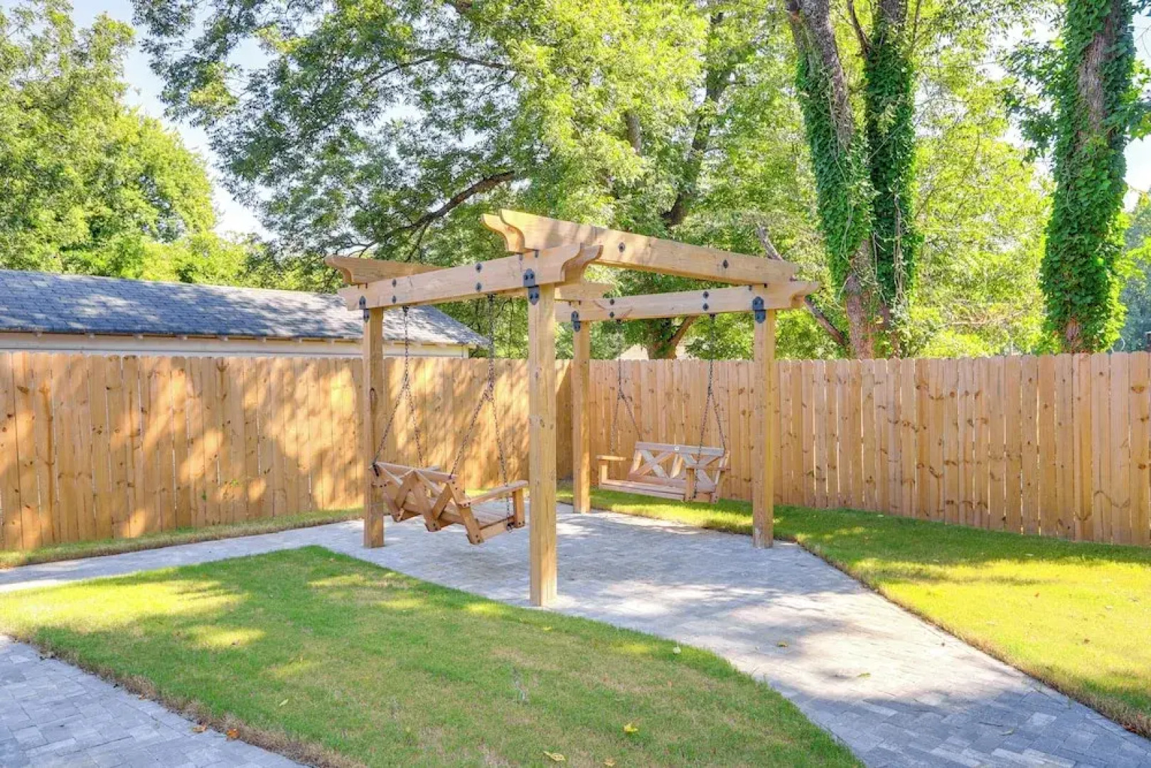 East Point Gem: 8 Mi to Dtwn Atlanta!