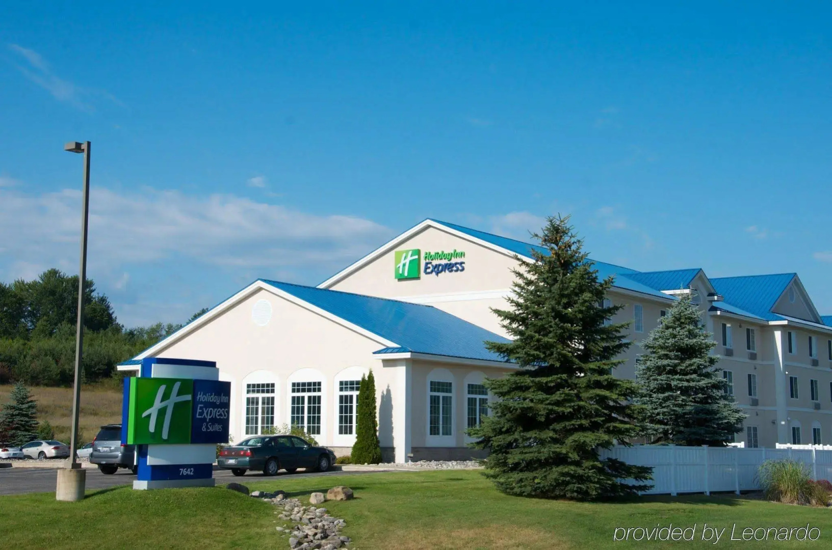 Holiday Inn Express Hotel & Suites Cadillac by IHG