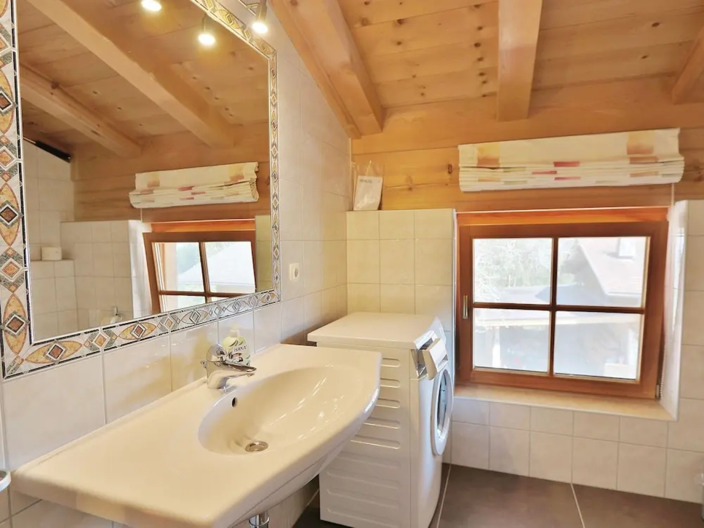 Spacious Apartment With Mountain View in Brixen im Thale