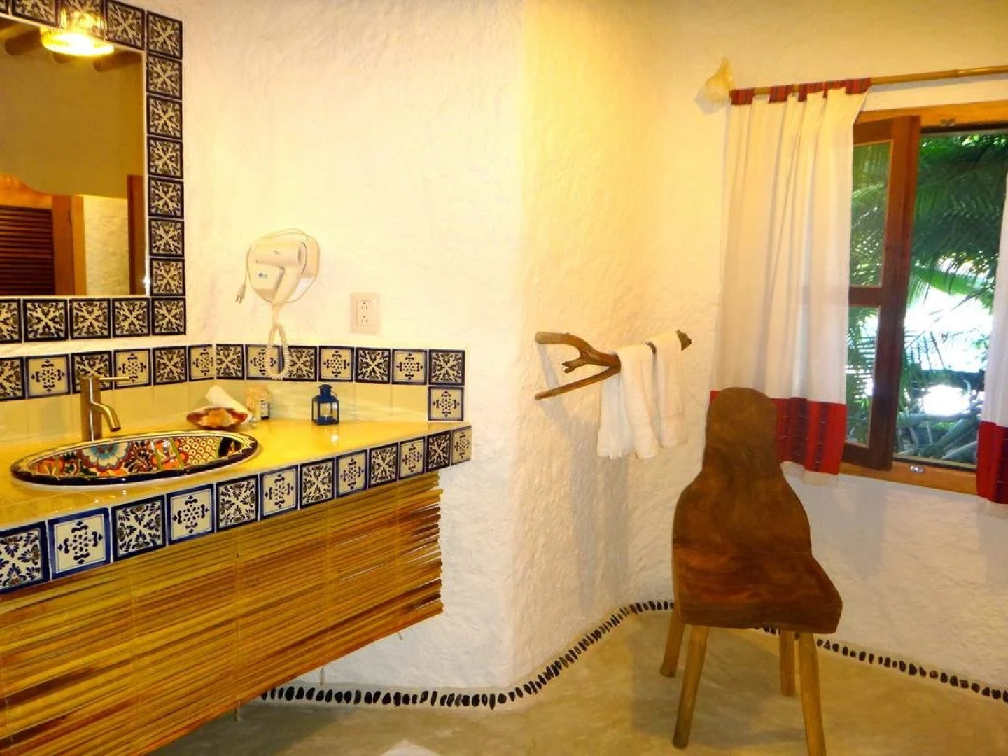 Mawimbi Boutique Hotel