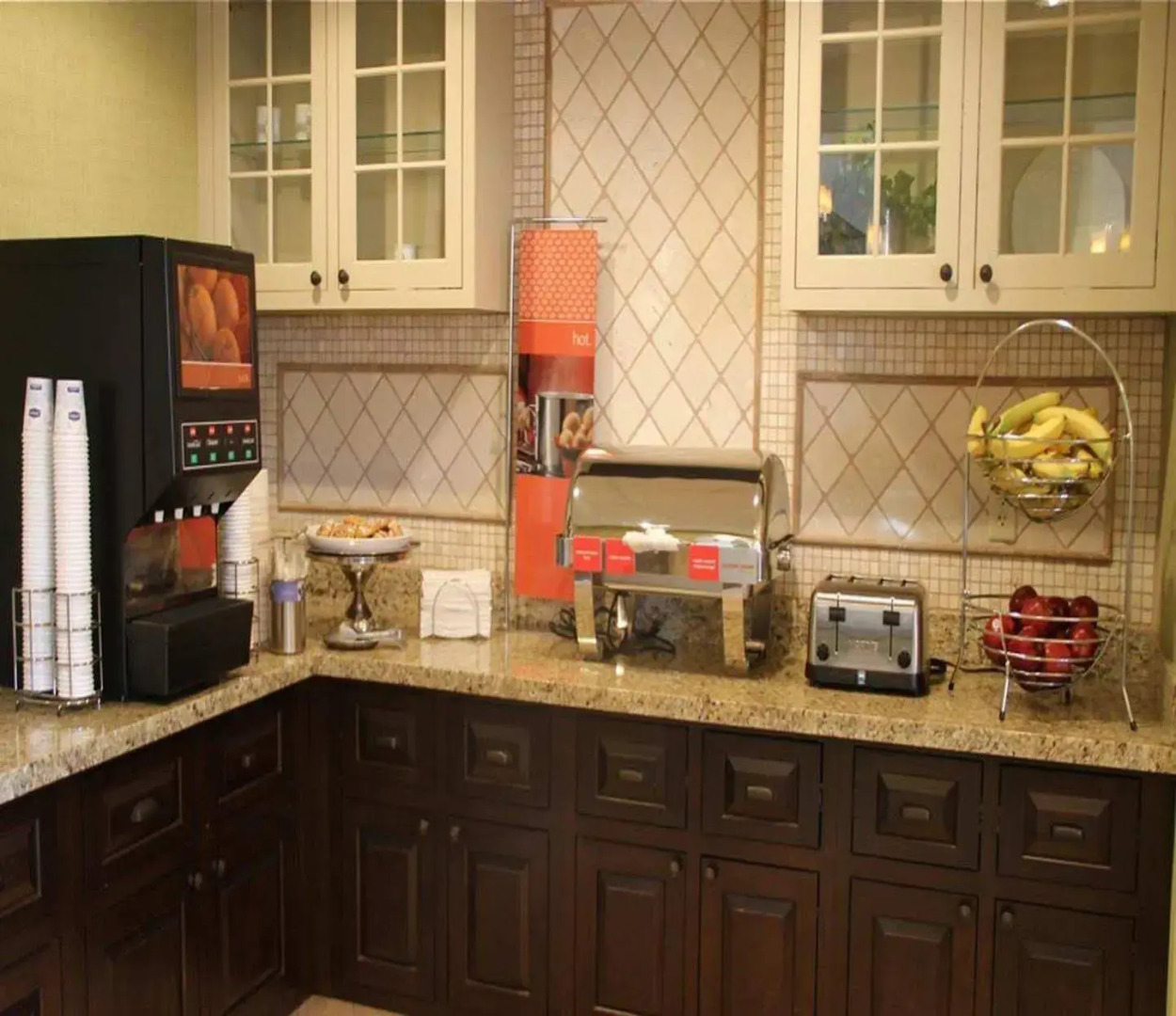 Hampton Inn & Suites Albany Airport