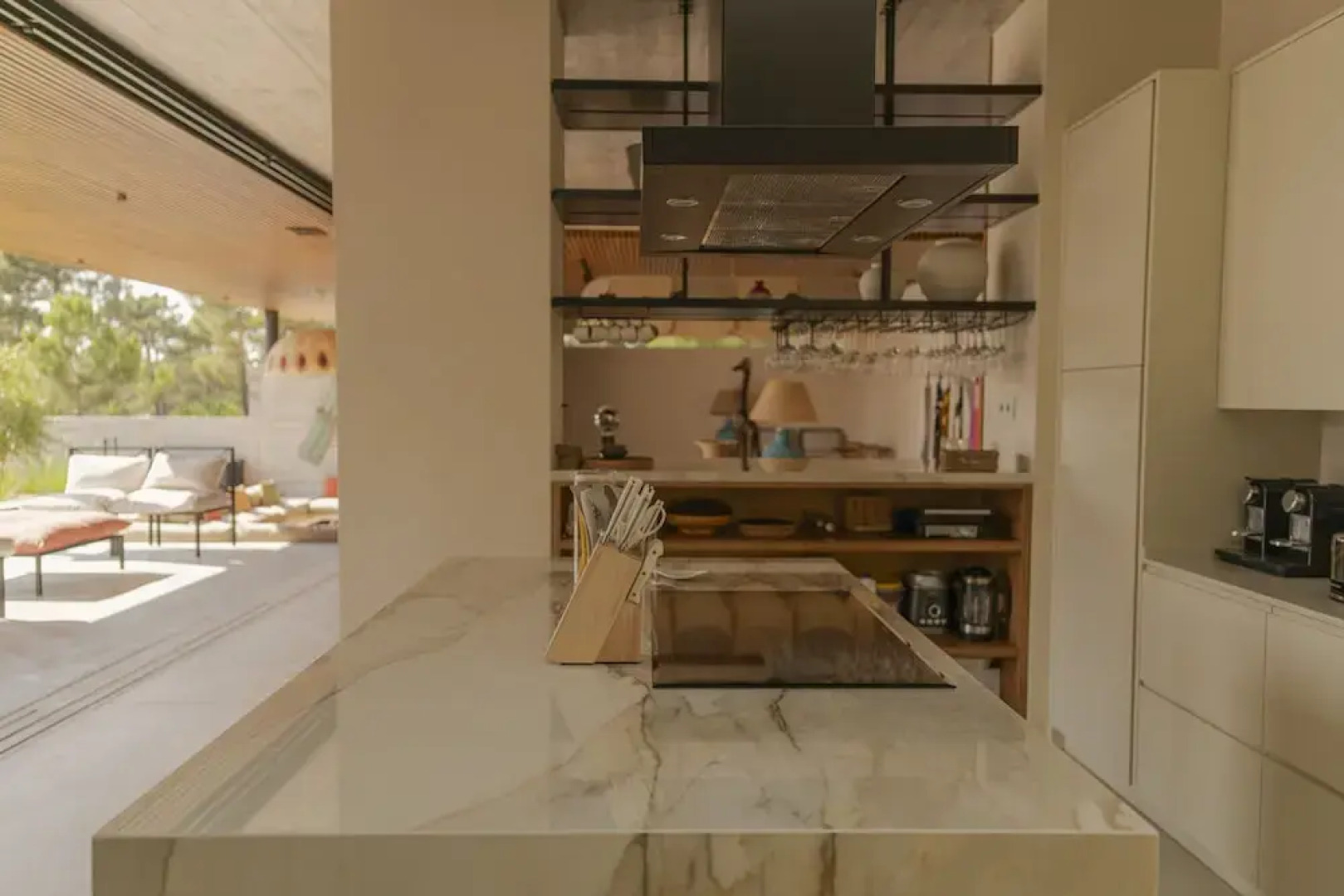 CL M Villa Retreat by Cadenzalux