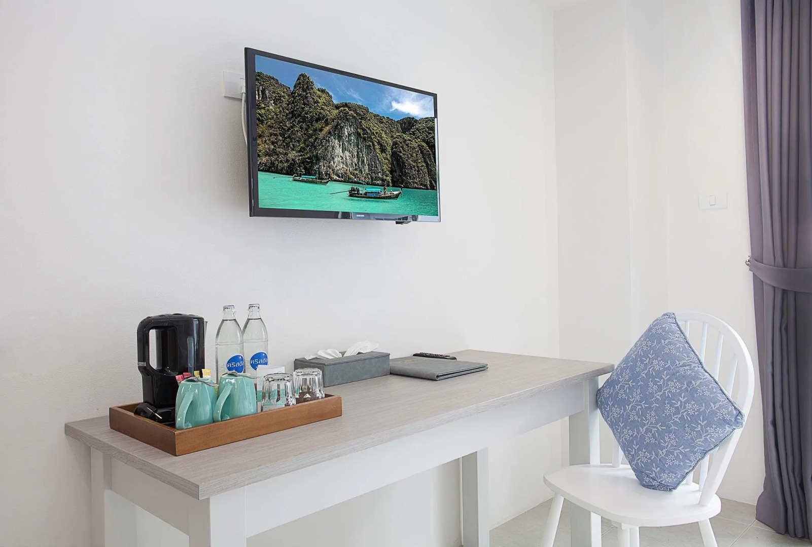 Отель Recenta Suite Phuket Suanluang