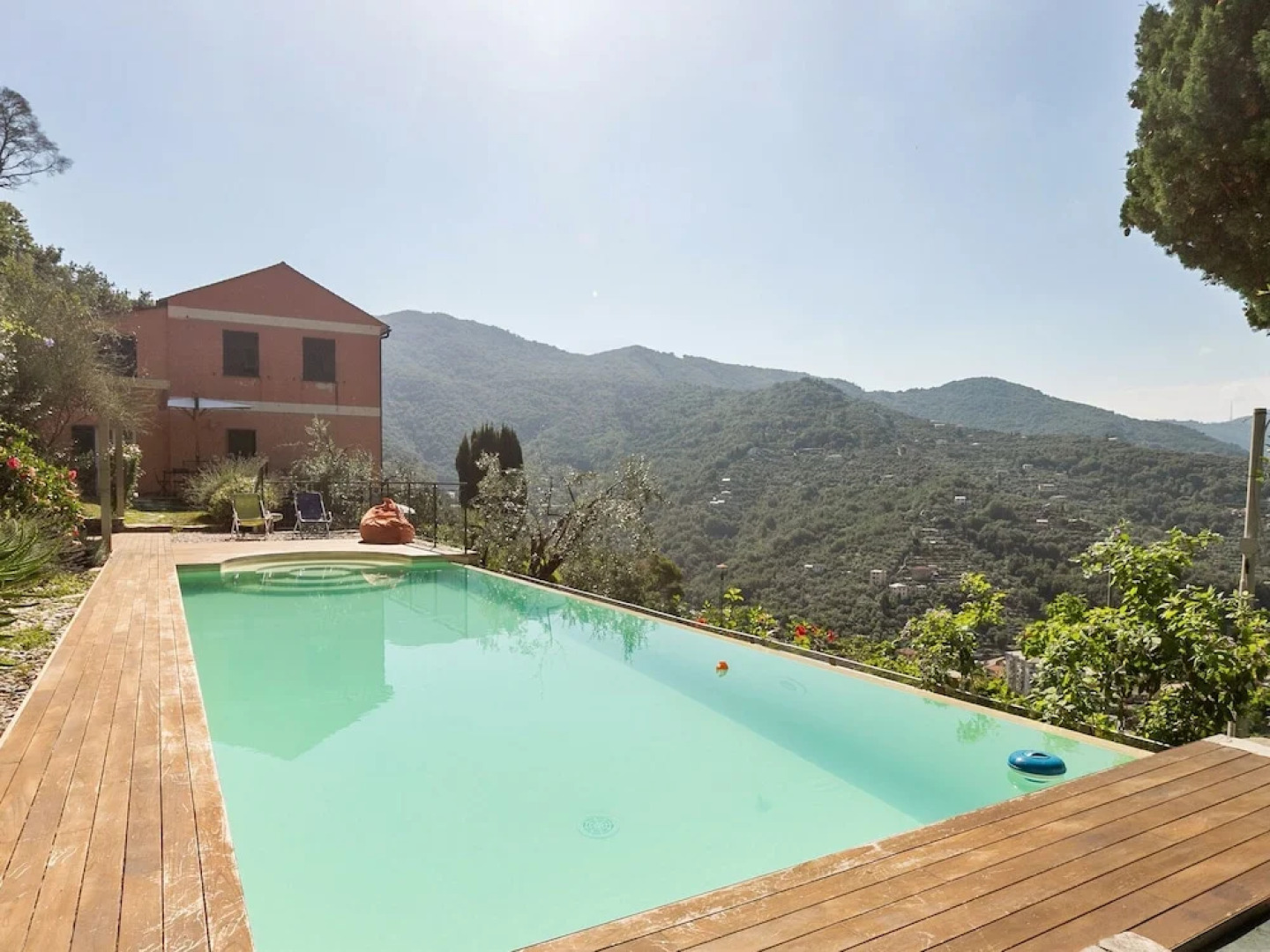 Dreamy Holiday Home in Recco With Swimming Pool