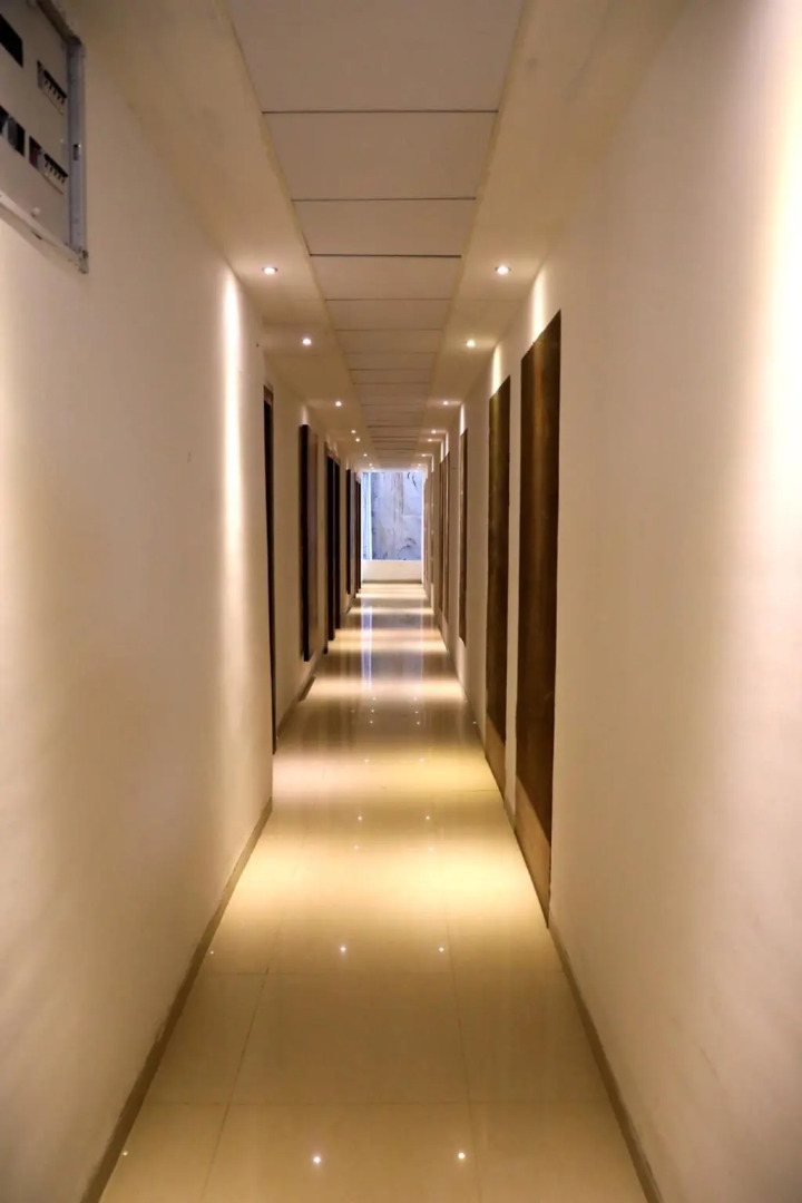 Hotel Adarsh Palace