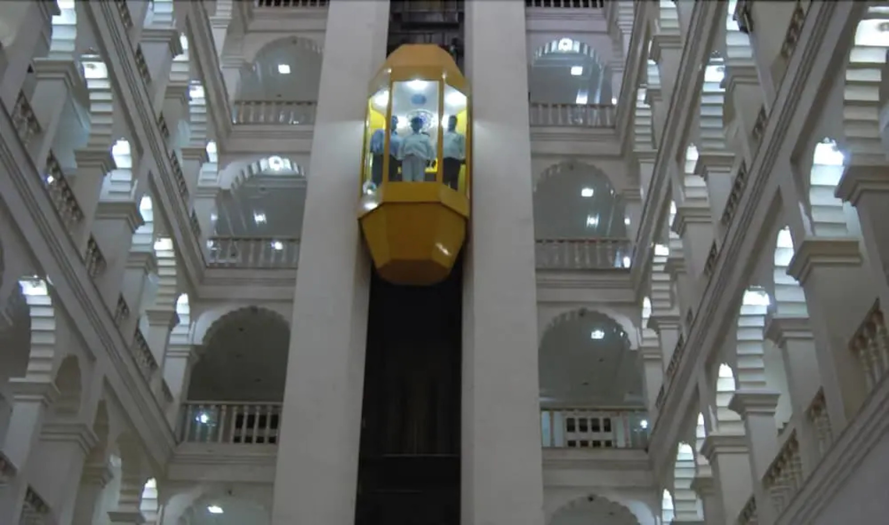 Iroomz Shanbhag Towers International