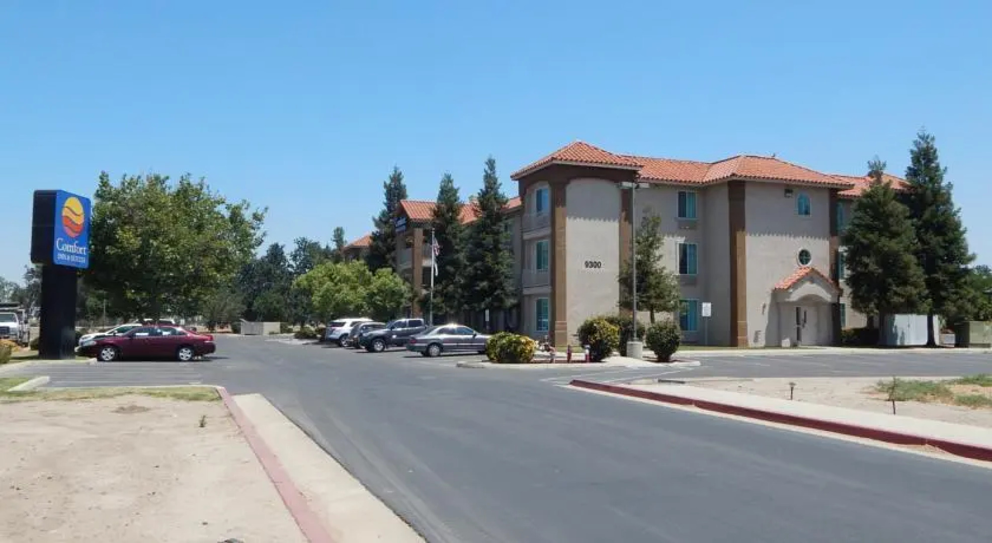 Comfort Inn & Suites Visalia