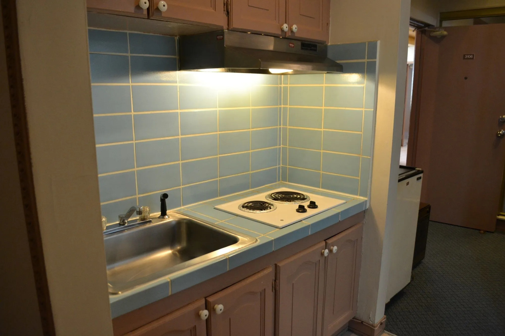 West Plaza Hotel Desekel