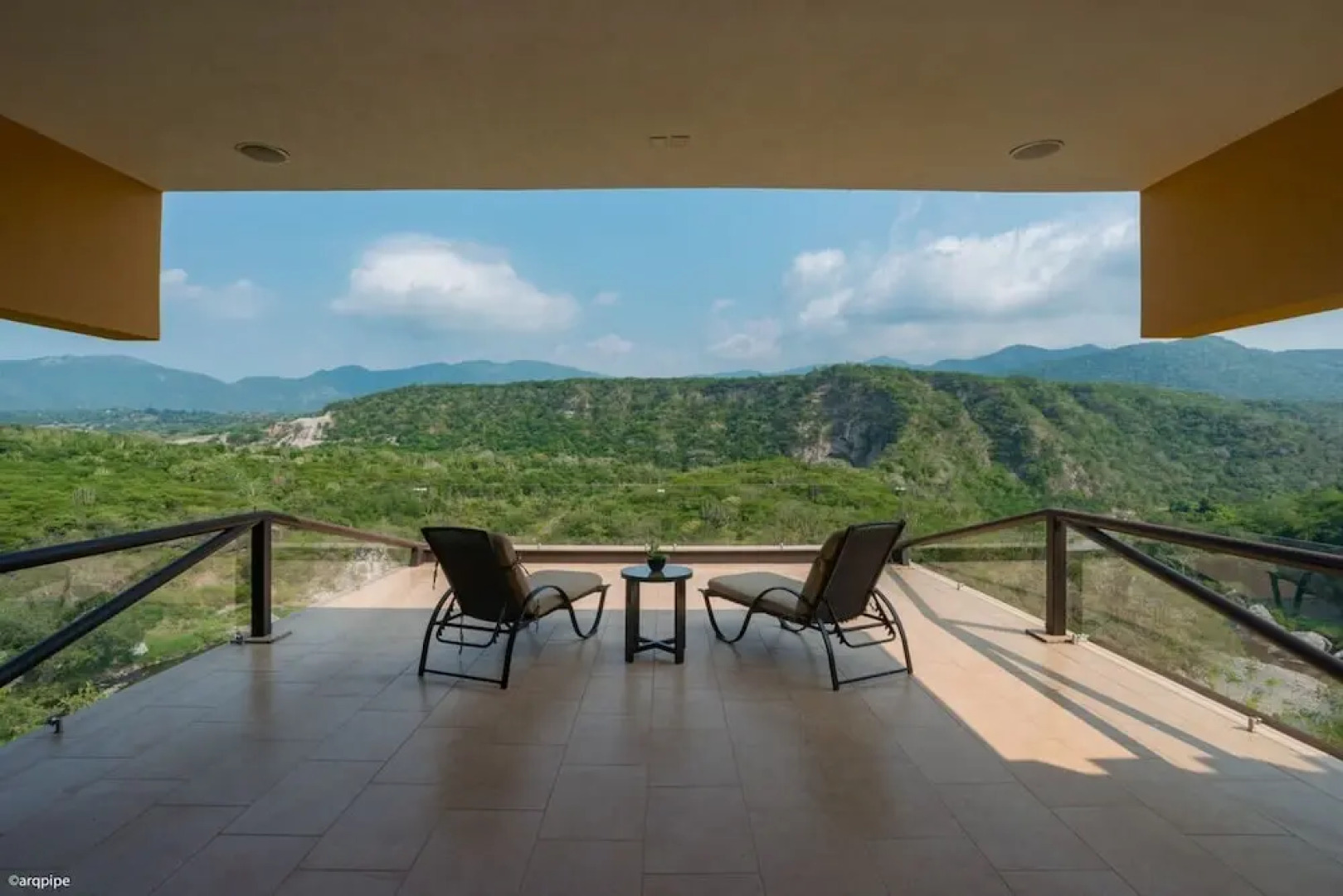 Casa Ave del Risco (Villa con río y cascada al interior)