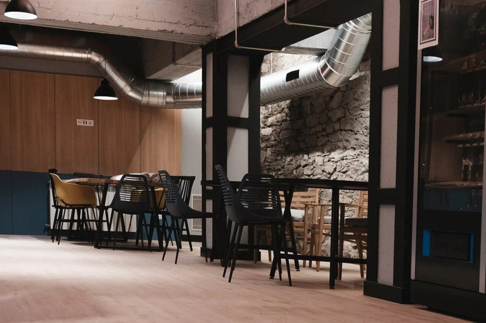 Font Andorra Hostel by Nexta