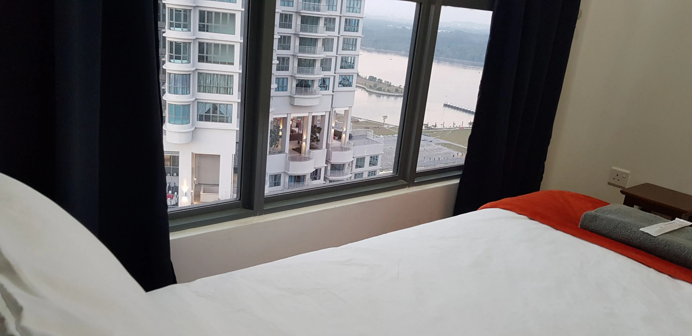 Teega Suite 3BD Seaview Puteri Harbour