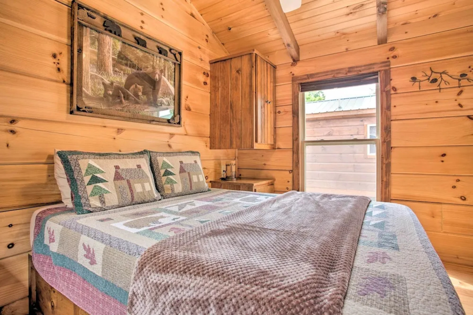 Hike & Snow Play! Mill Spring Cabin Near Winery