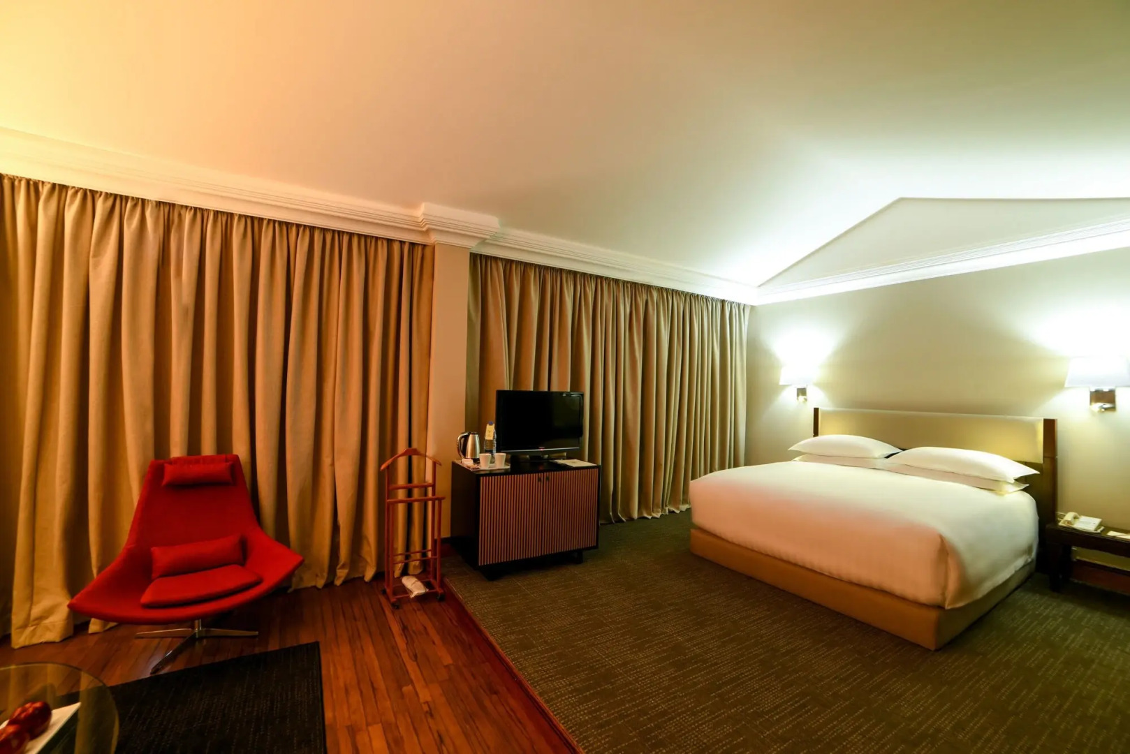 Portemilio Hotel And Resort