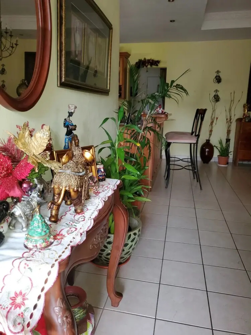 Yoli's Bed & Breakfast