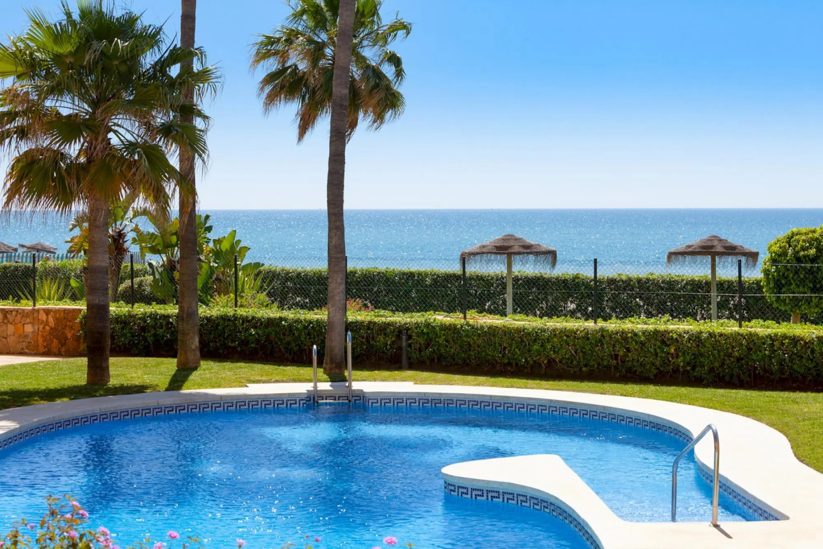 3 bedroom beachfront apartment La Cala de Mijas