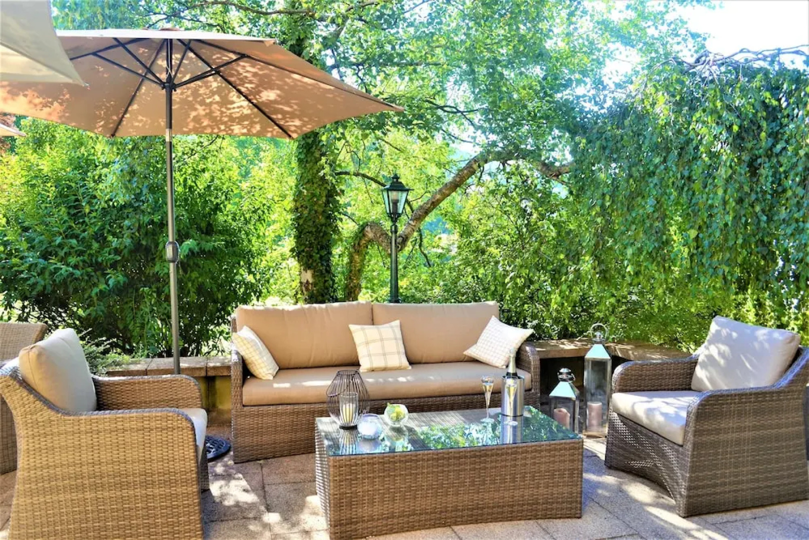 Aux Chants Des Oiseaux