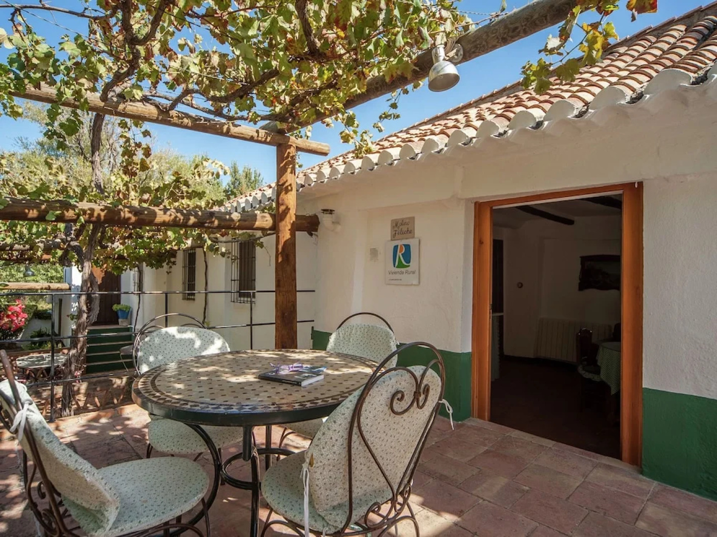 Rustic Cottage in El Padul With Swimming Pool