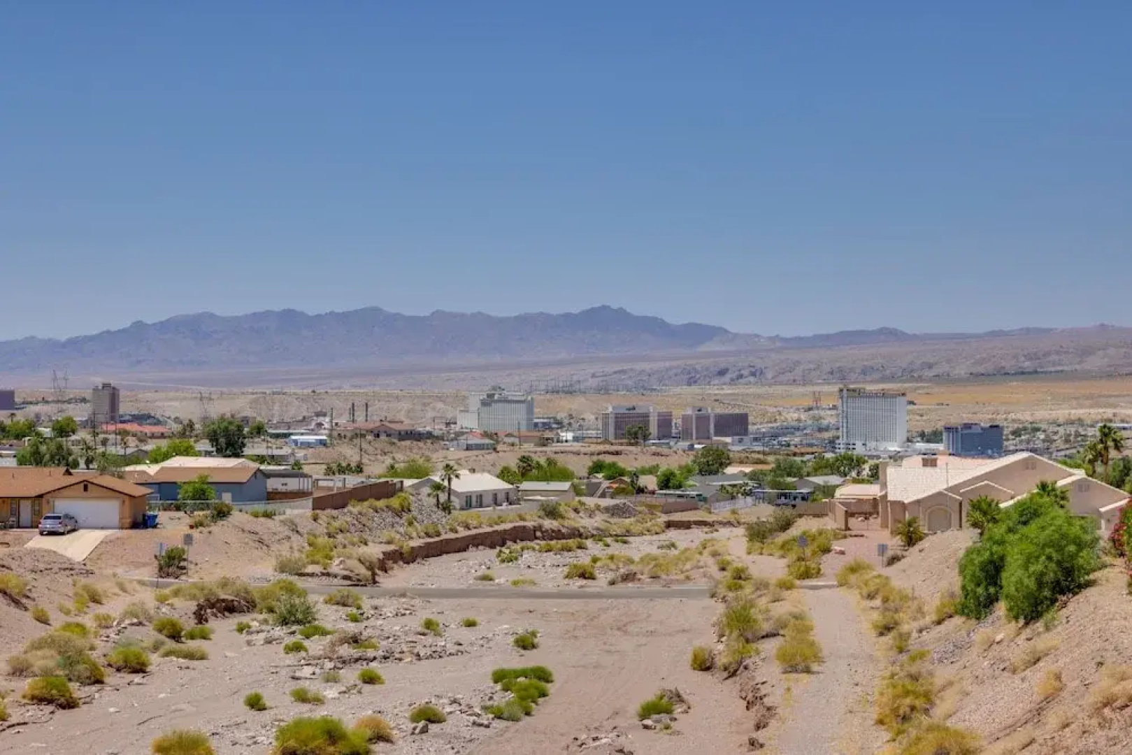 Casa Vista' Bullhead City Home w/ Patio + View!