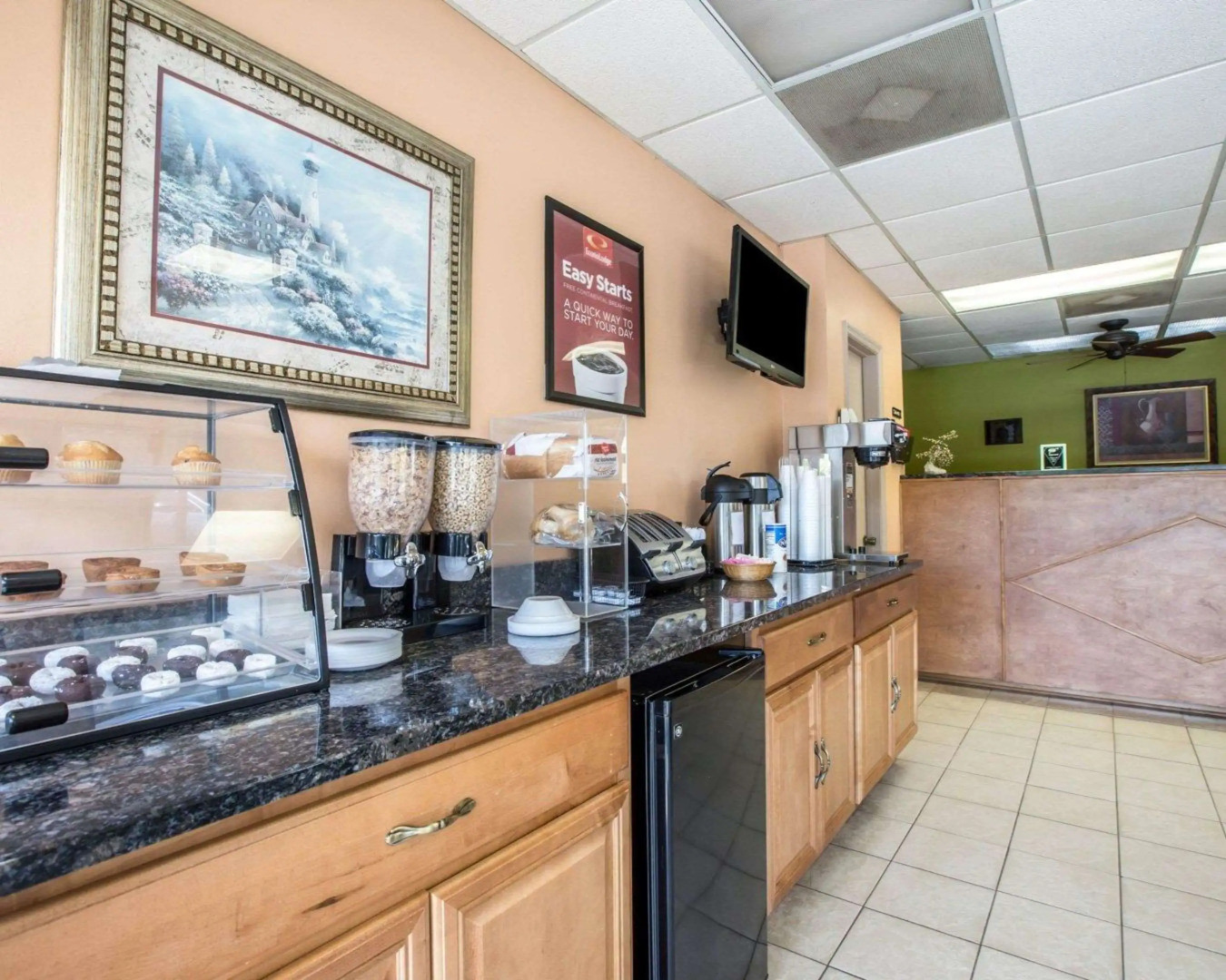 Econo Lodge Biltmore