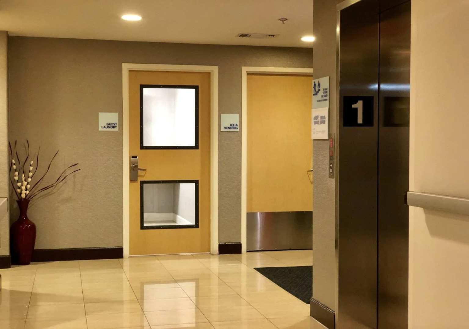 Holiday Inn Express Hotel & Suites Vacaville by IHG