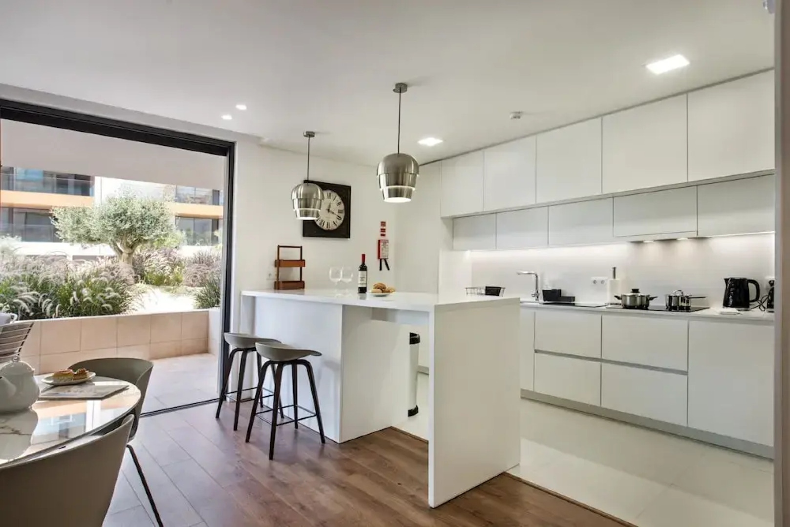 Del Mar Apartment - BT