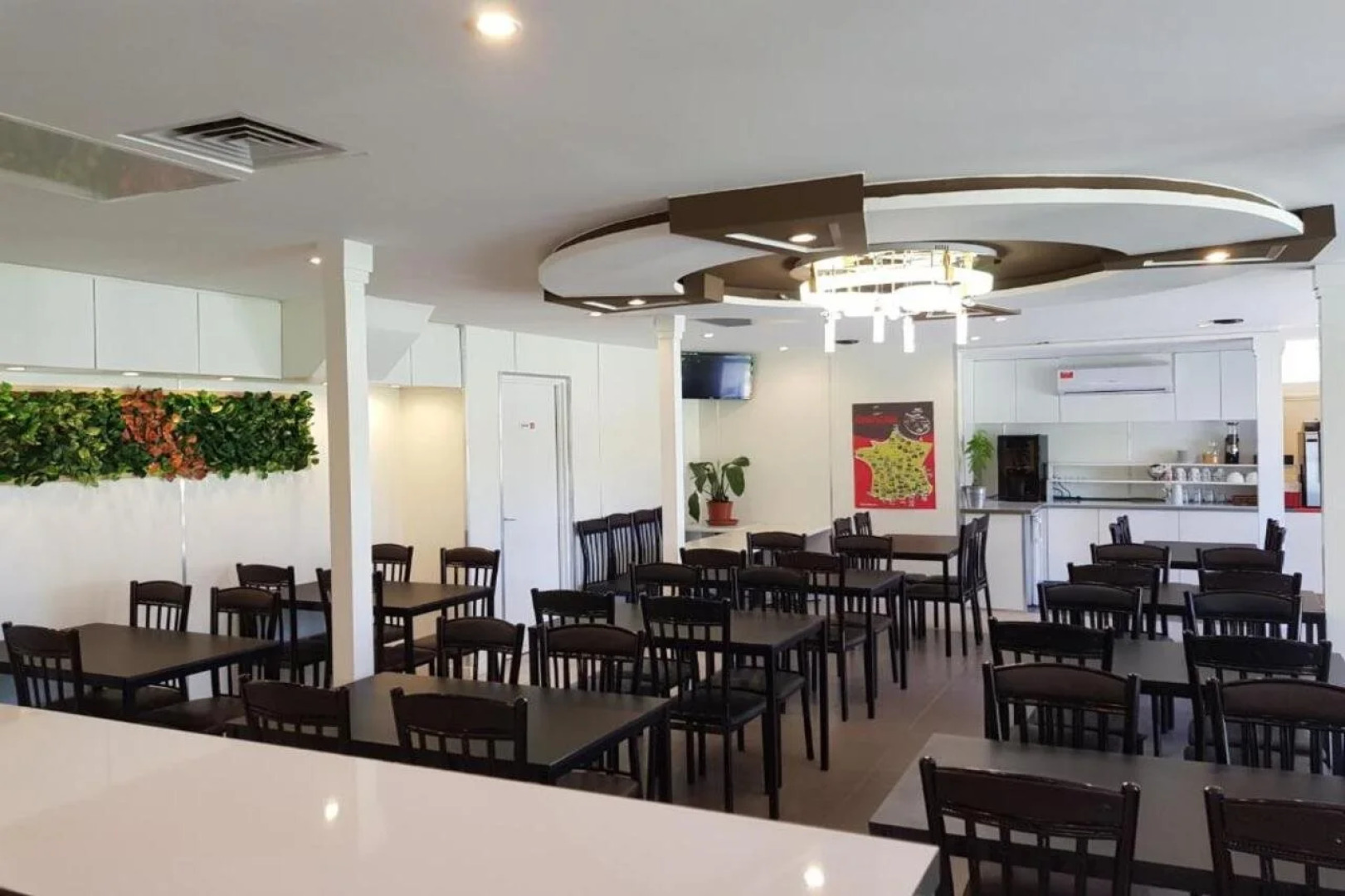 Kyriad Direct Claye-Souilly-Roissy CDG