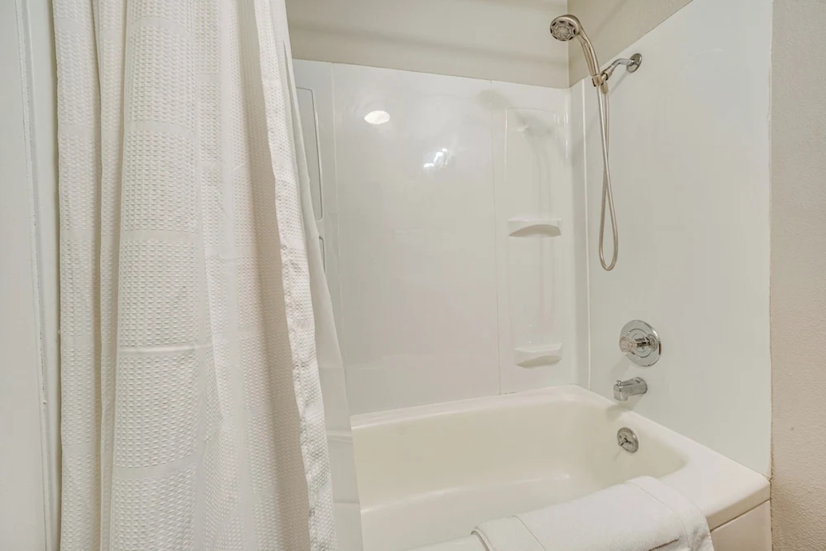 Updated Yakima Vacation Rental: Central Location!