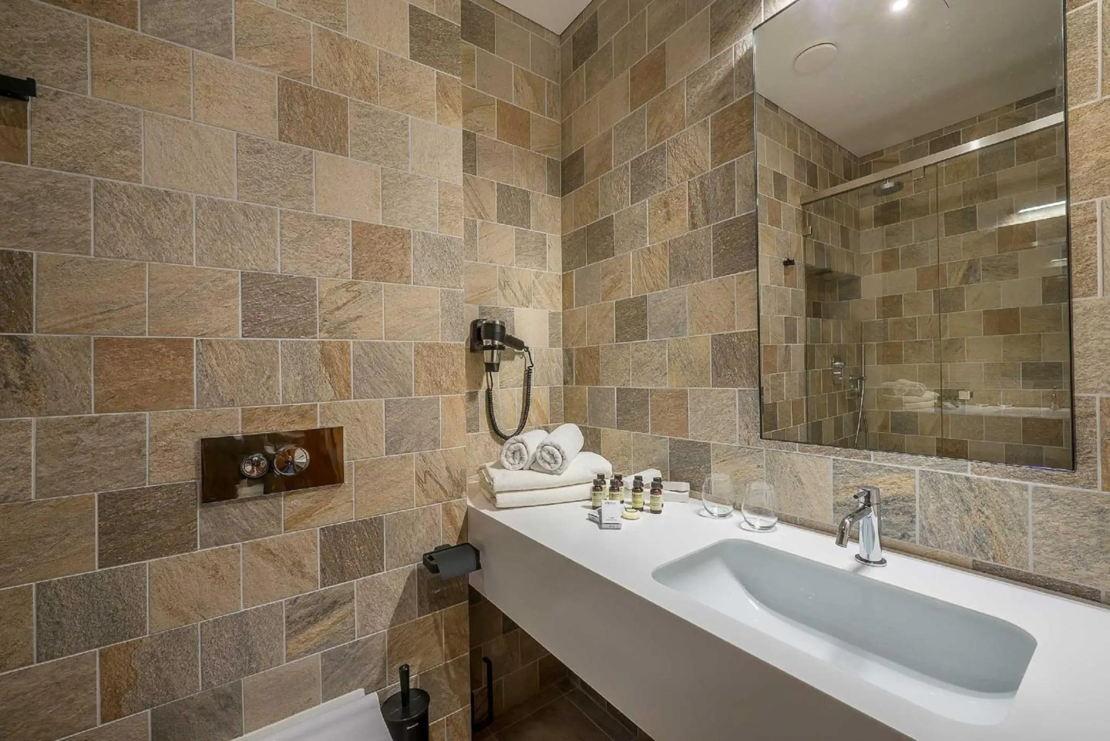 Отель Art Artagonist