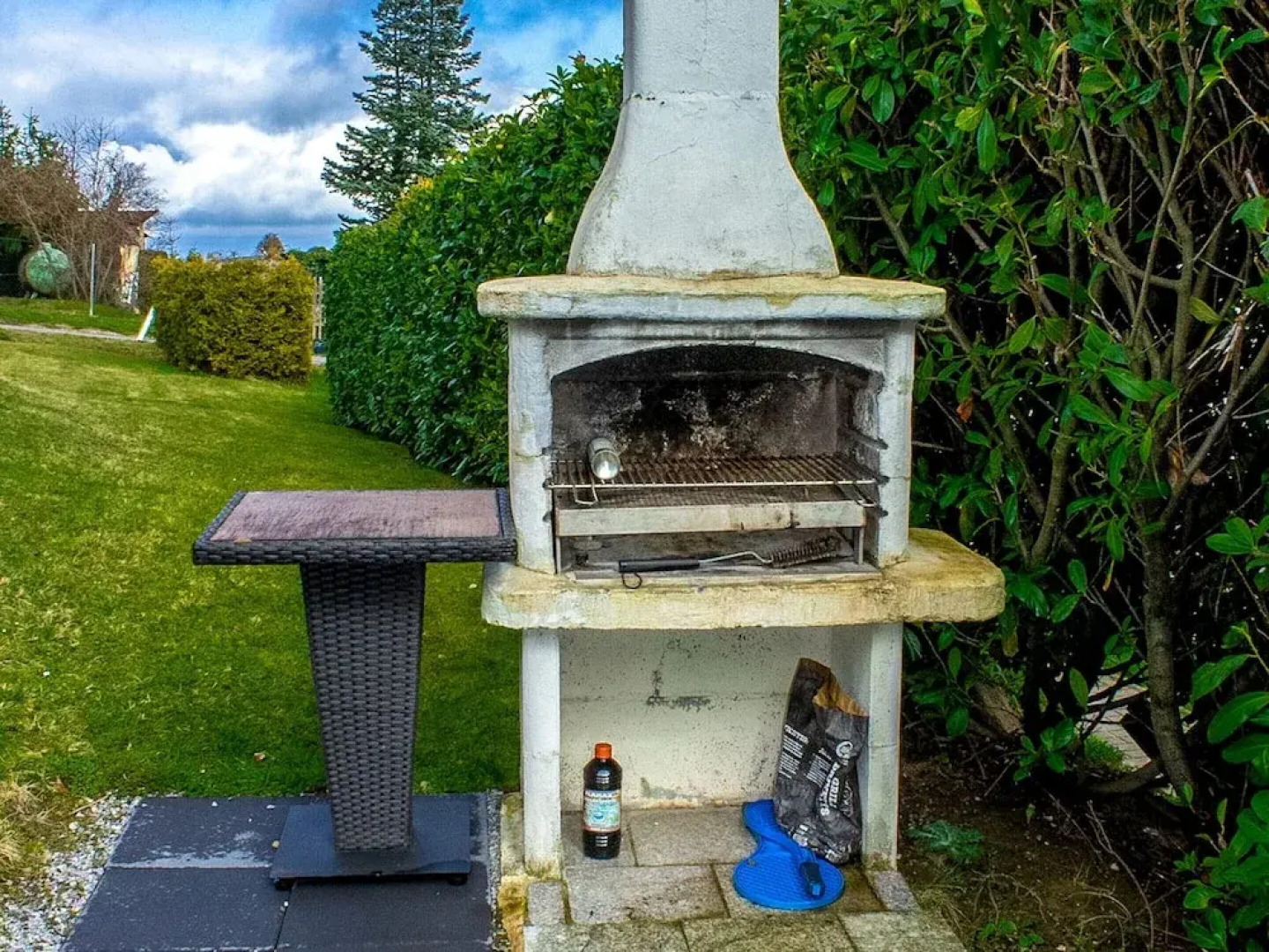 Comfort Near Castle Views