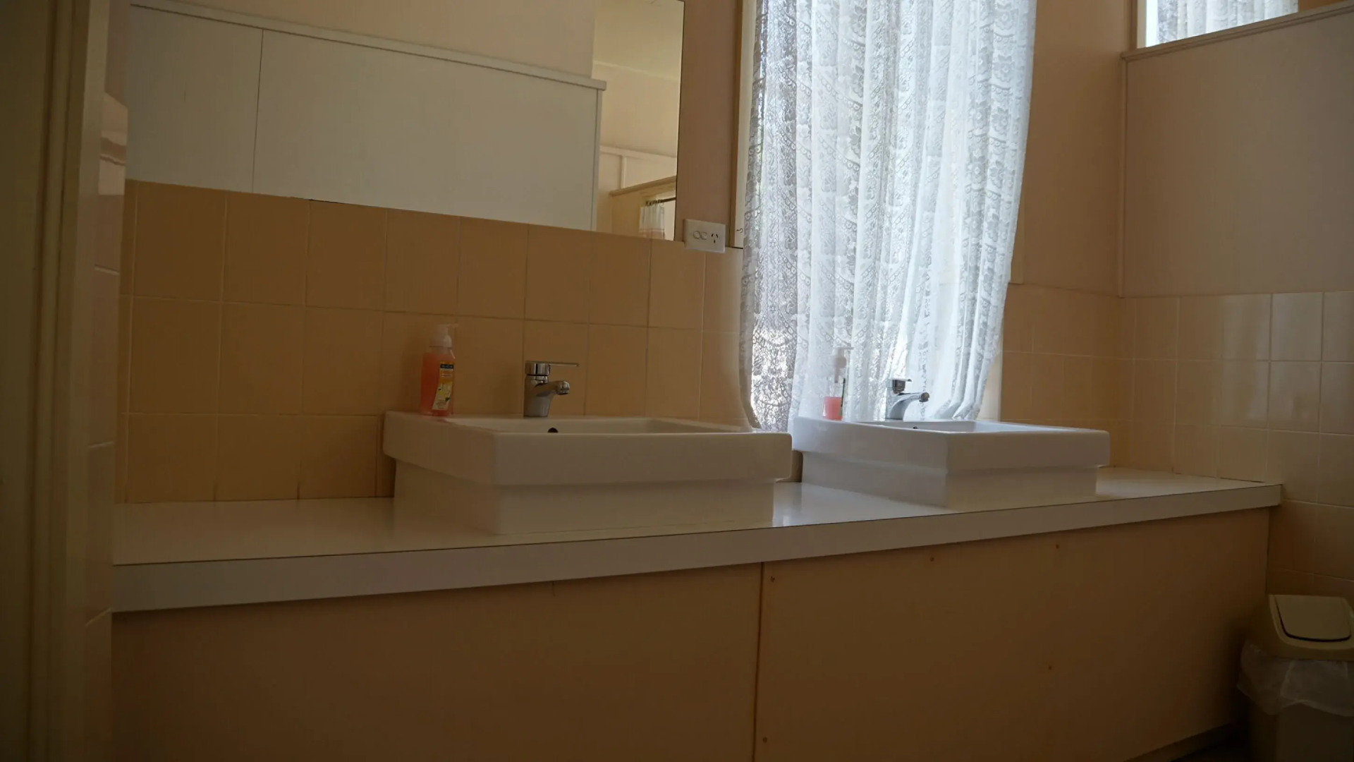 Madden's Commercial Hotel