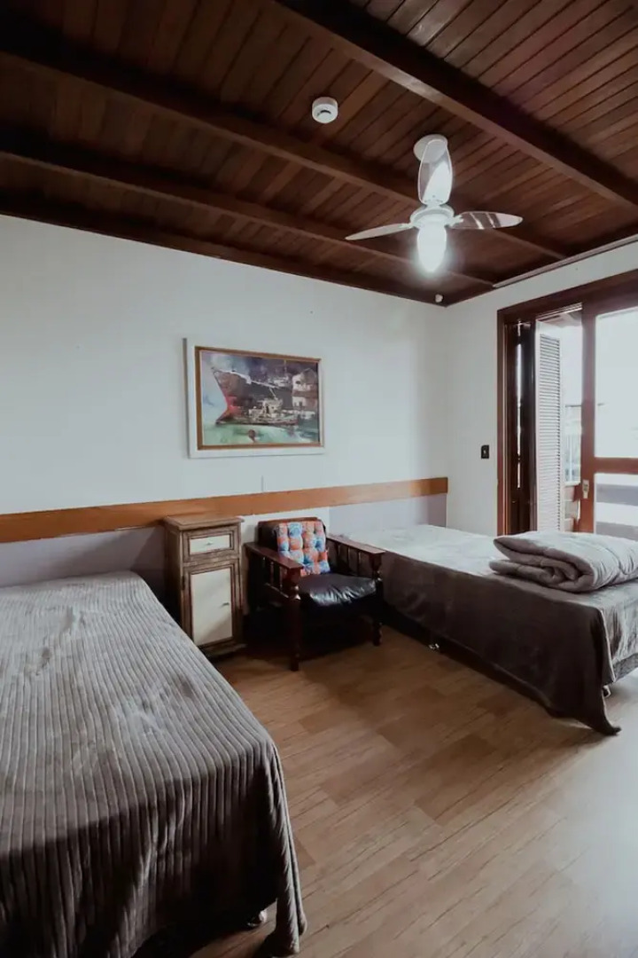 Tima Casa Ampla em Localiza o Privilegiada