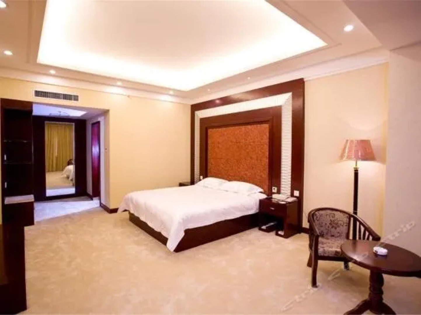 Mulan International Hotel