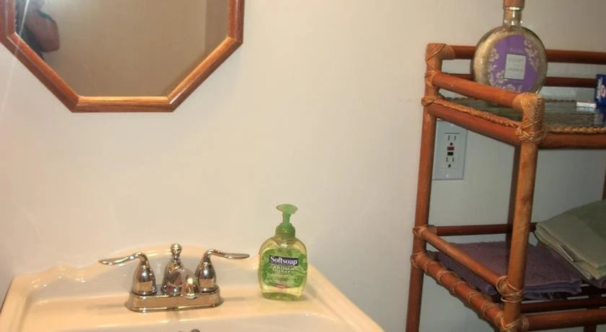 Pacific Rose Cottage