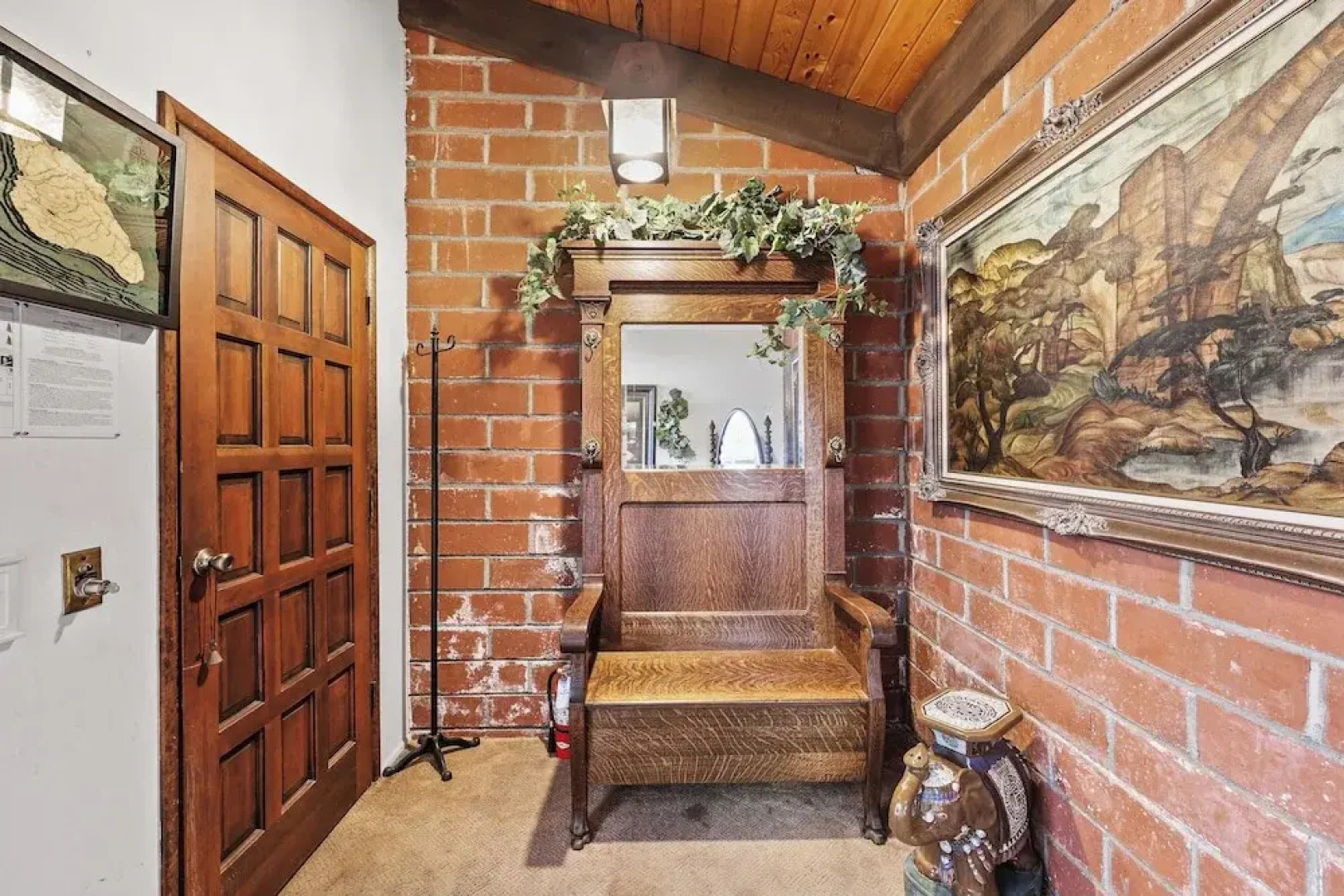 Catalina Courtyard Suites