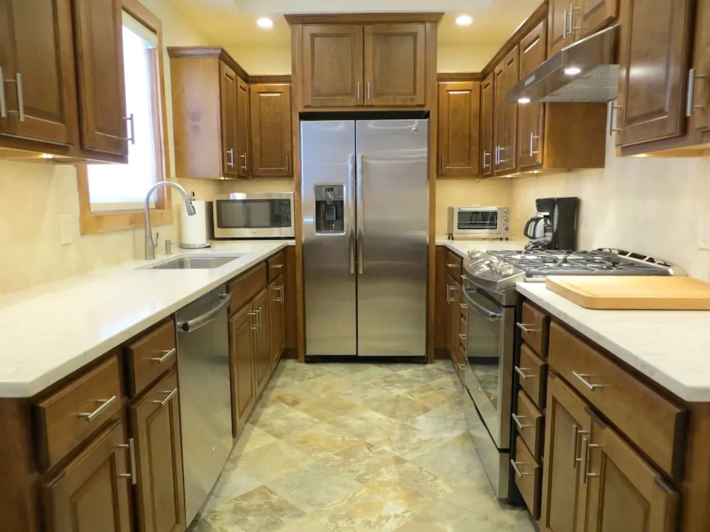 Crested Mountain North by CB Lodging