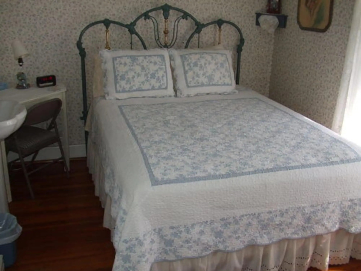 The Silk Pincushion - Easy access to downhill skiing