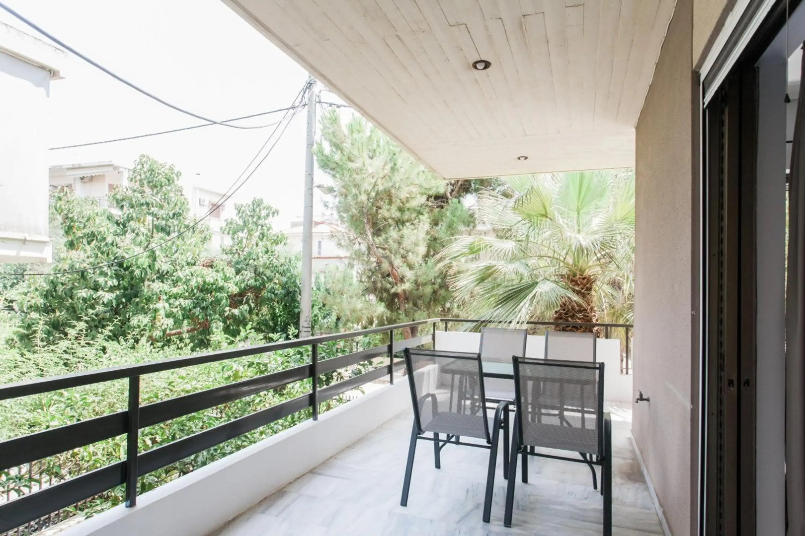 Pleasant 2BR Apartment near HELEXPO by UPSTREET