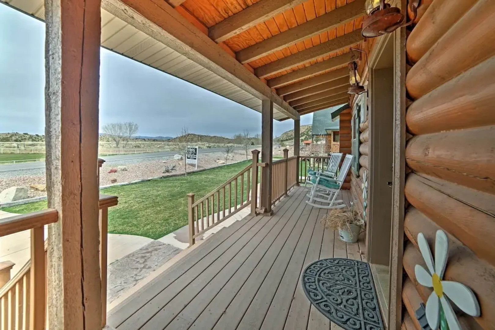 Rustic Cabin Near Palisade State Park w/ Deck!