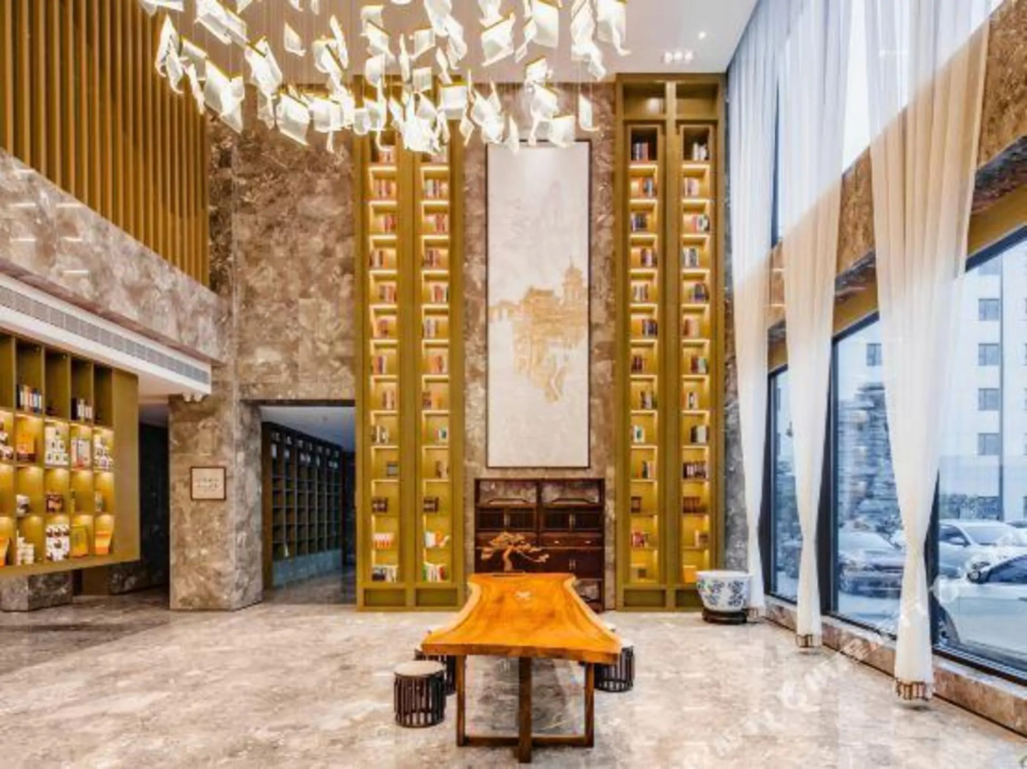 Yicheng three qi hotel