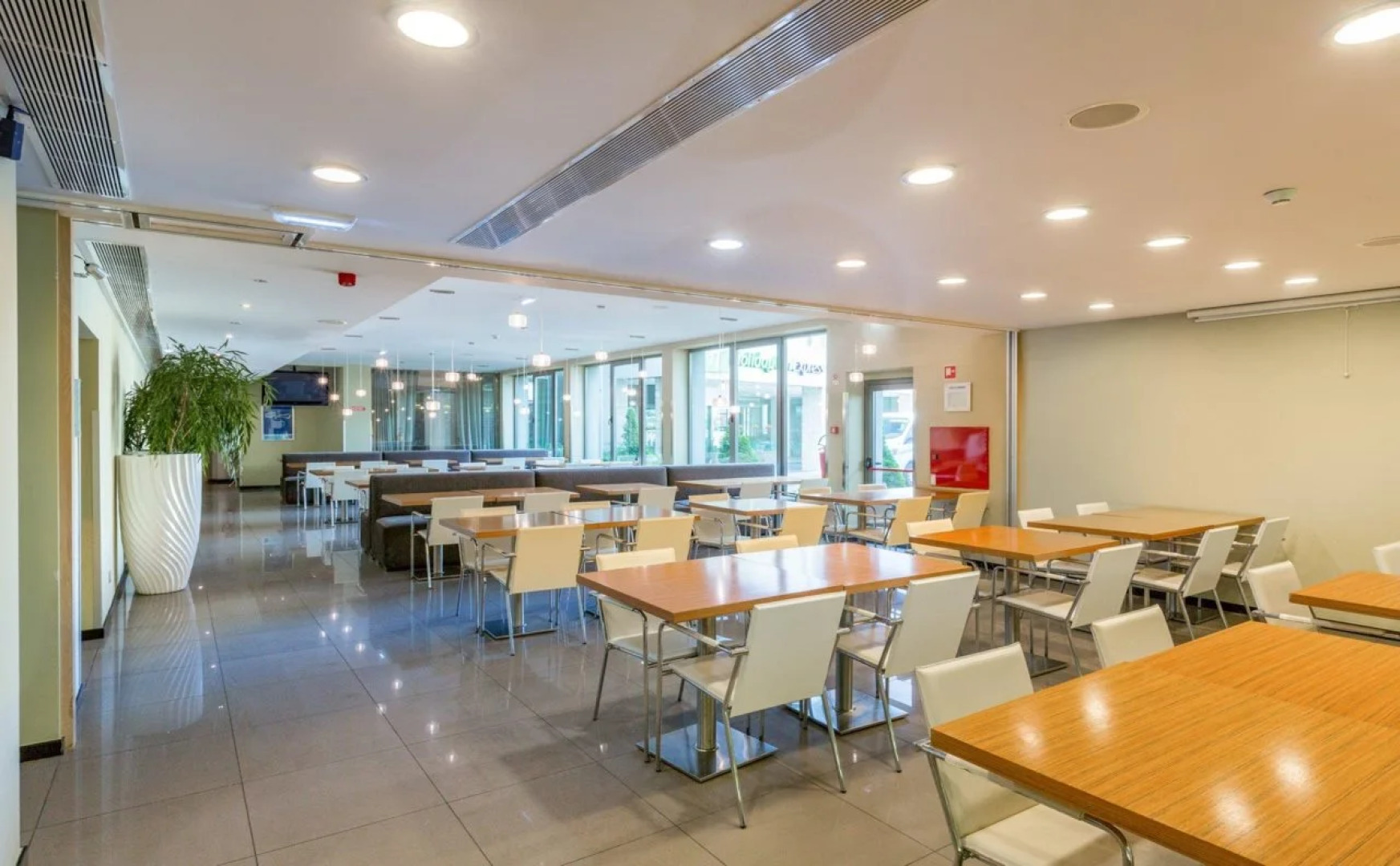 Holiday Inn Express Lisbon Airport by IHG
