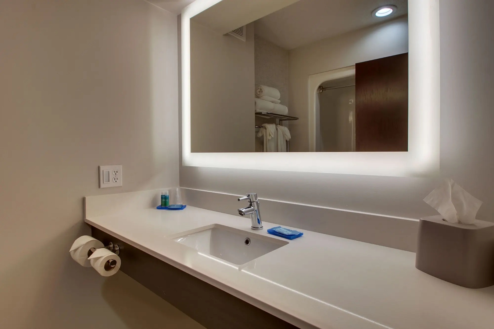 Holiday Inn Express & Suites Lebanon by IHG