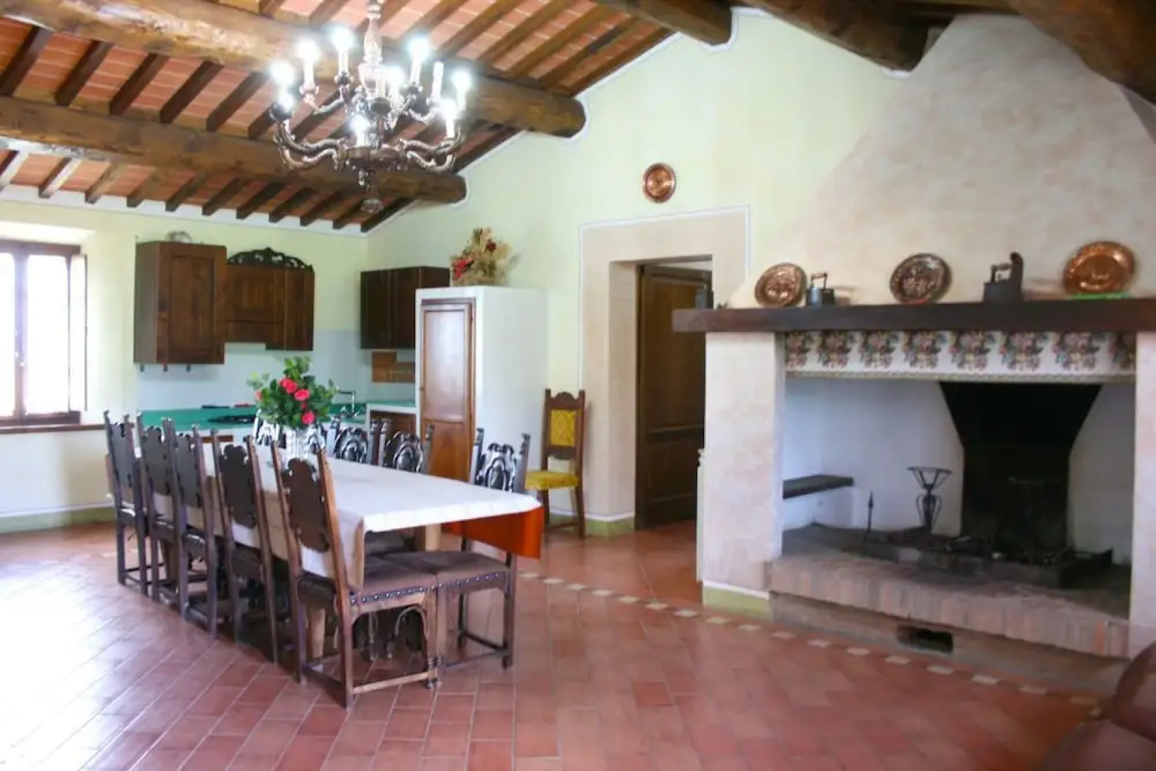 Stunning private villa with private pool, WIFI, TV, pets allowed and parking, close to Montepulc