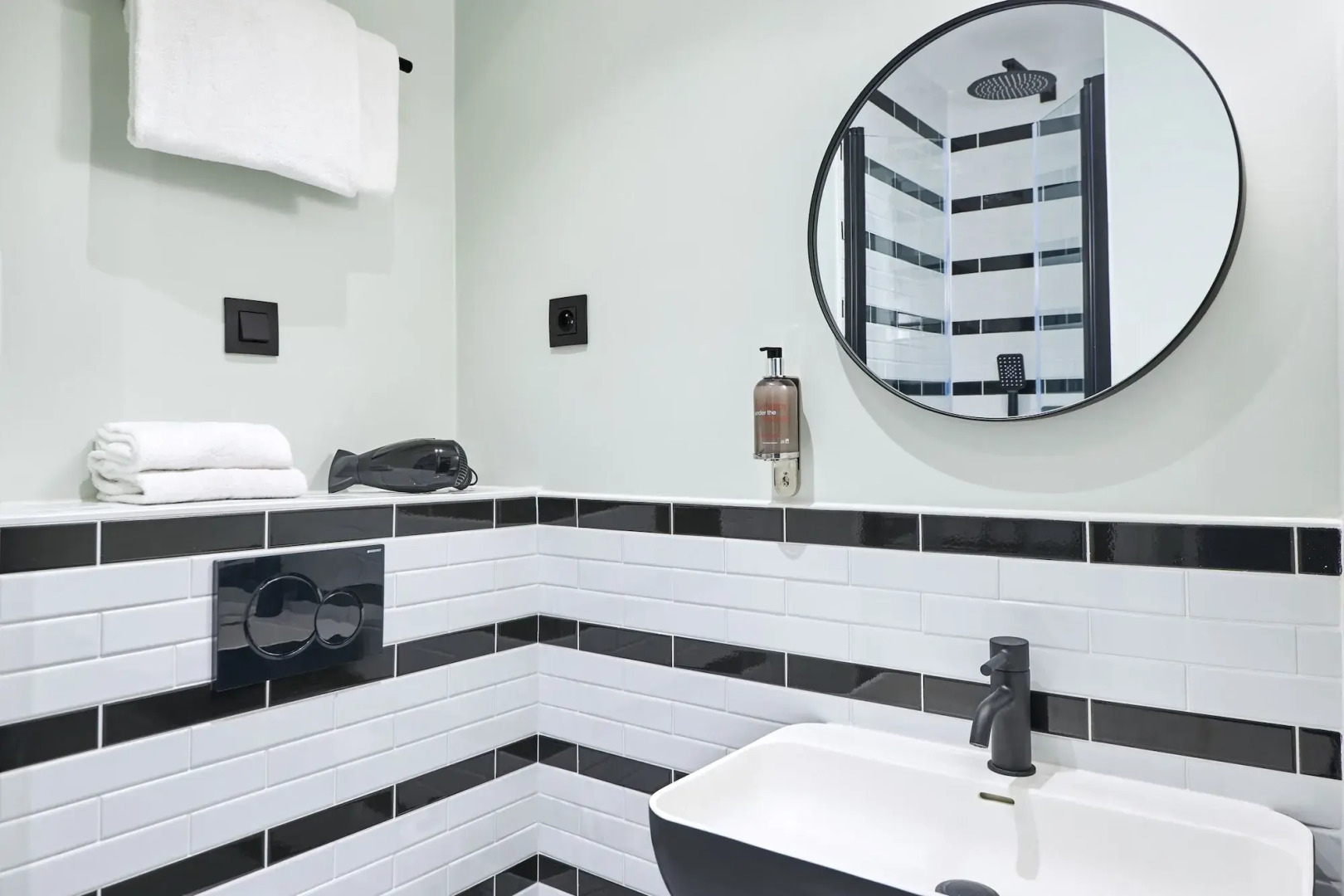 Hotel 10 Opera by HappyCulture