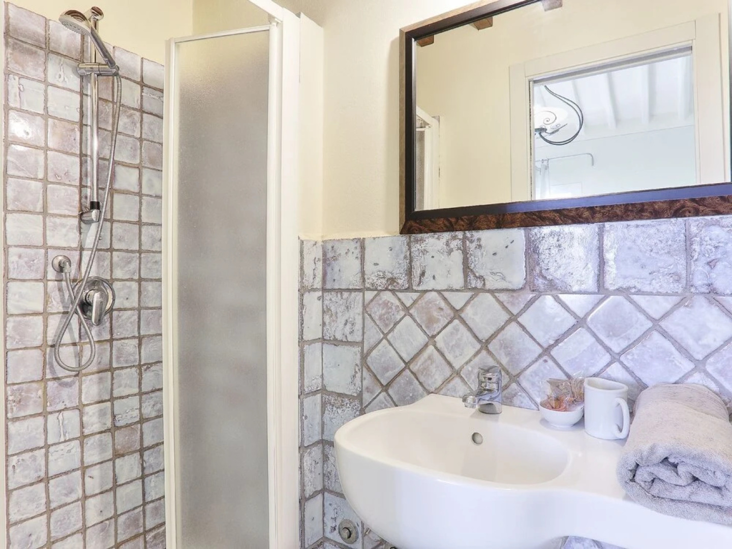 Spacious Holiday Home in Palaia With Private Pool