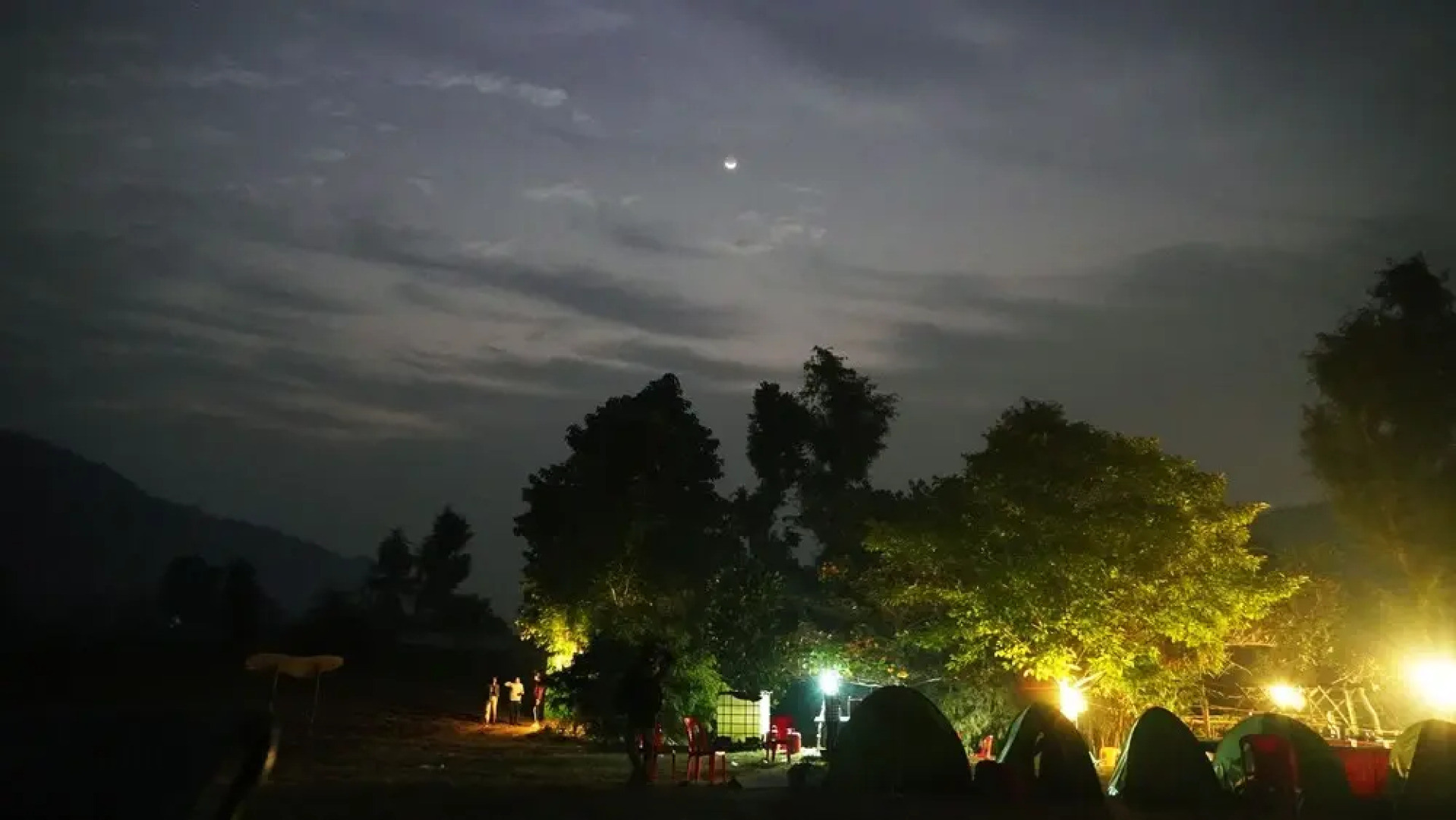 Moustache Kamp Kalakund